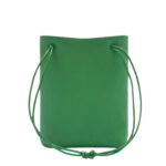 PEBBLE POUCH IN SMOOTH CALFSKIN