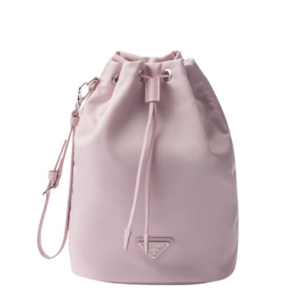 RE NYLON POUCH