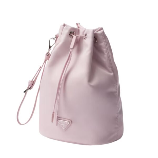 RE NYLON POUCH