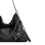MEDIUM VOYOU BAG IN LEATHER