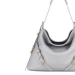 MEDIUM VOYOU BAG IN LEATHER