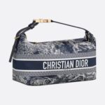 MEDIUM DIORTRAVEL NOMAD POUCH
