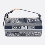 MEDIUM DIORTRAVEL NOMAD POUCH