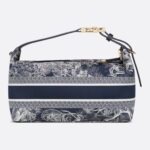 MEDIUM DIORTRAVEL NOMAD POUCH