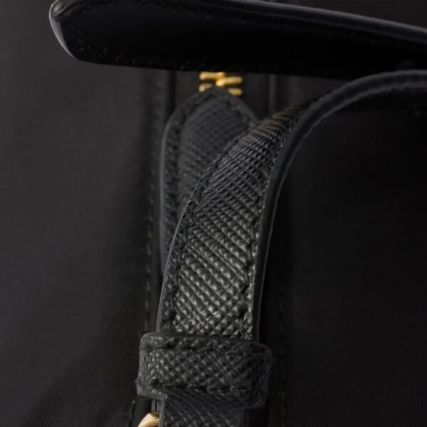 RE NYLON TOP ZIP CROSSBODY BAG