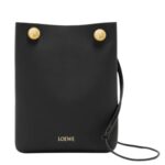 PEBBLE POUCH IN SMOOTH CALFSKIN