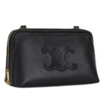 CLUTCH ON CHAIN CUIR TRIOMPHE IN SMOOTH CALFSKIN