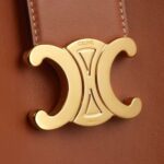 MEDIUM BUCKET LOUISE IN SMOOTH CALFSKIN