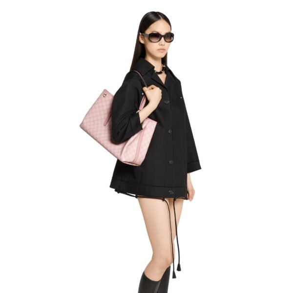 GG EMBLEM LARGE TOTE BAG