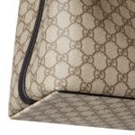 GG EMBLEM MEDIUM BUCKET BAG