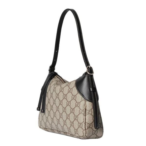 GG EMBLEM SMALL SHOULDER BAG