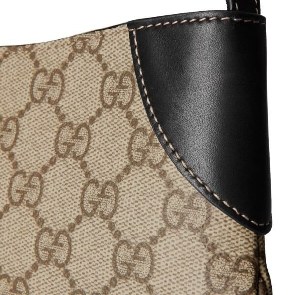 GG EMBLEM SMALL SHOULDER BAG