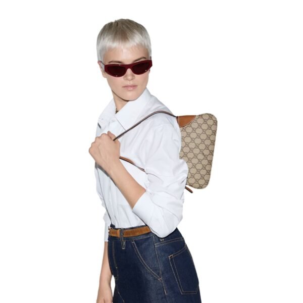GG EMBLEM SMALL SHOULDER BAG