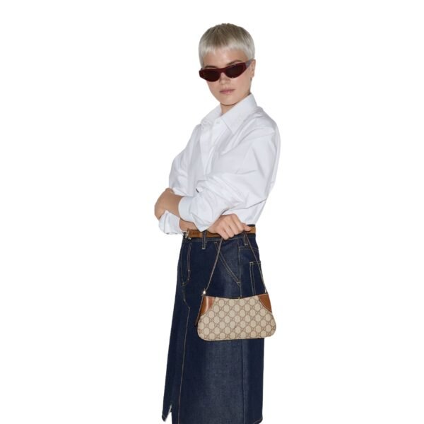 GG EMBLEM SMALL SHOULDER BAG