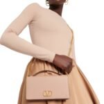 VALENTINO VLOGO LEATHER WALLET ON CHAIN