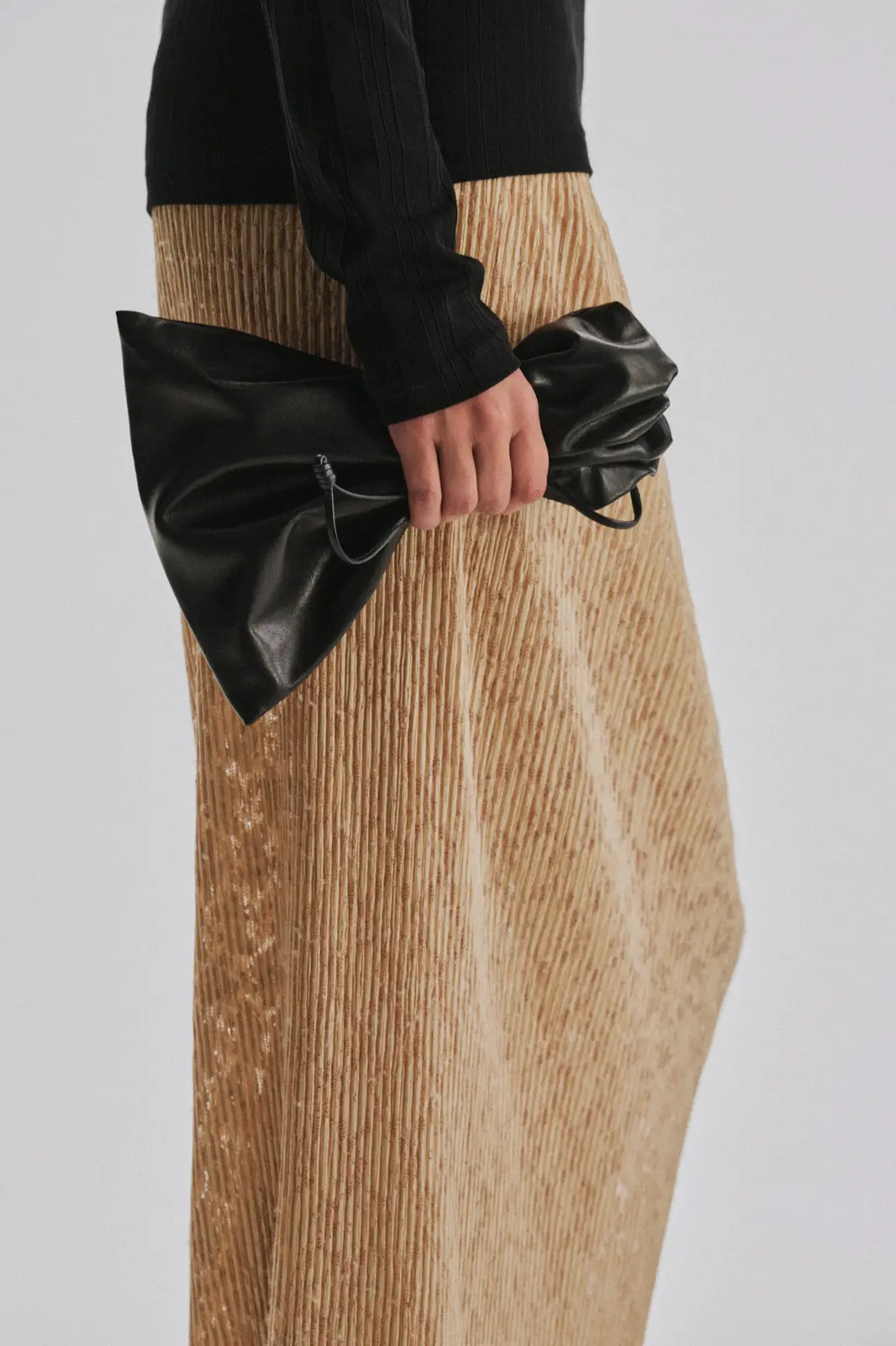 The Row Ray Pouch Black Collection