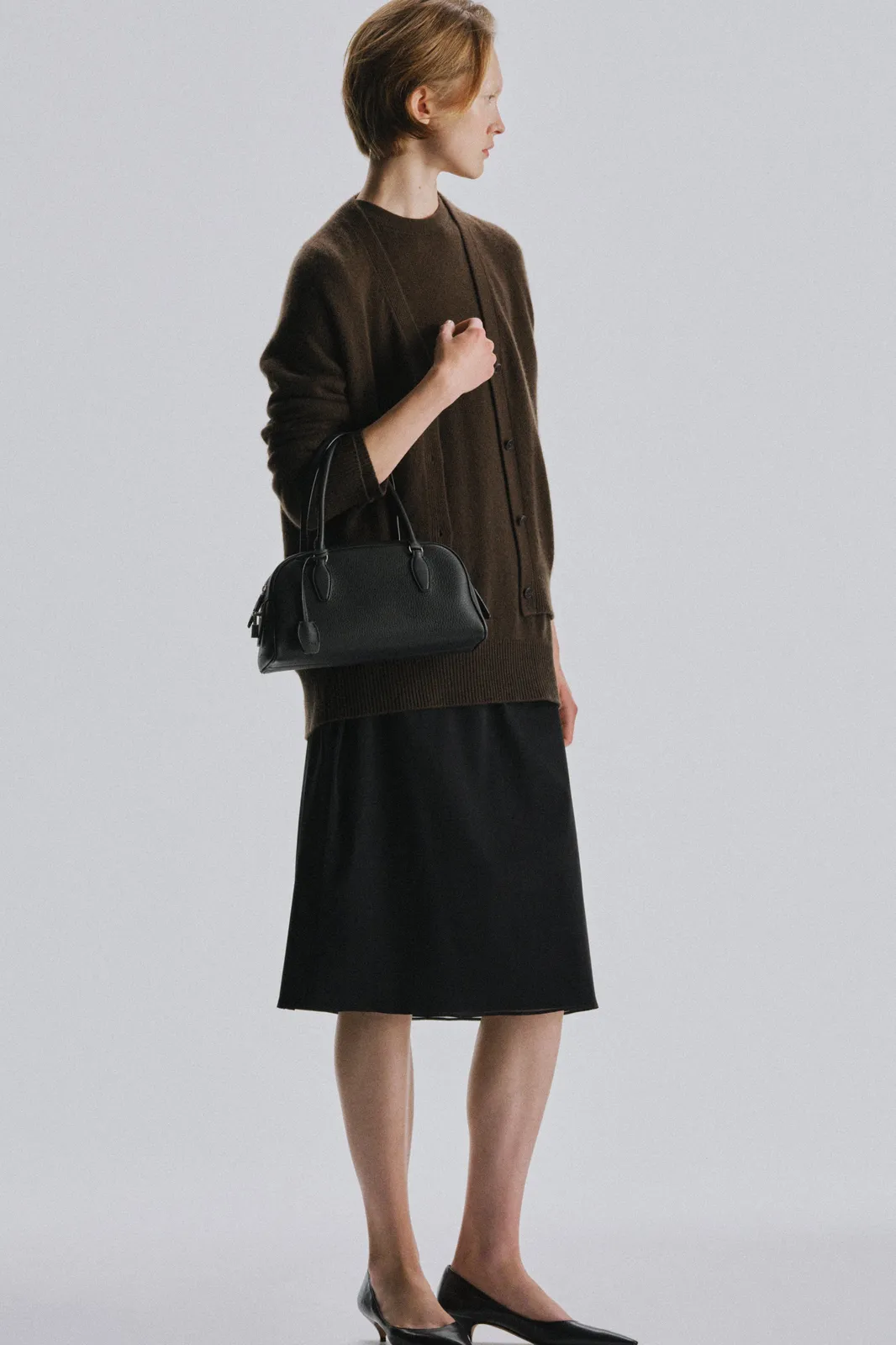 The Row Small E/W India Tote Black