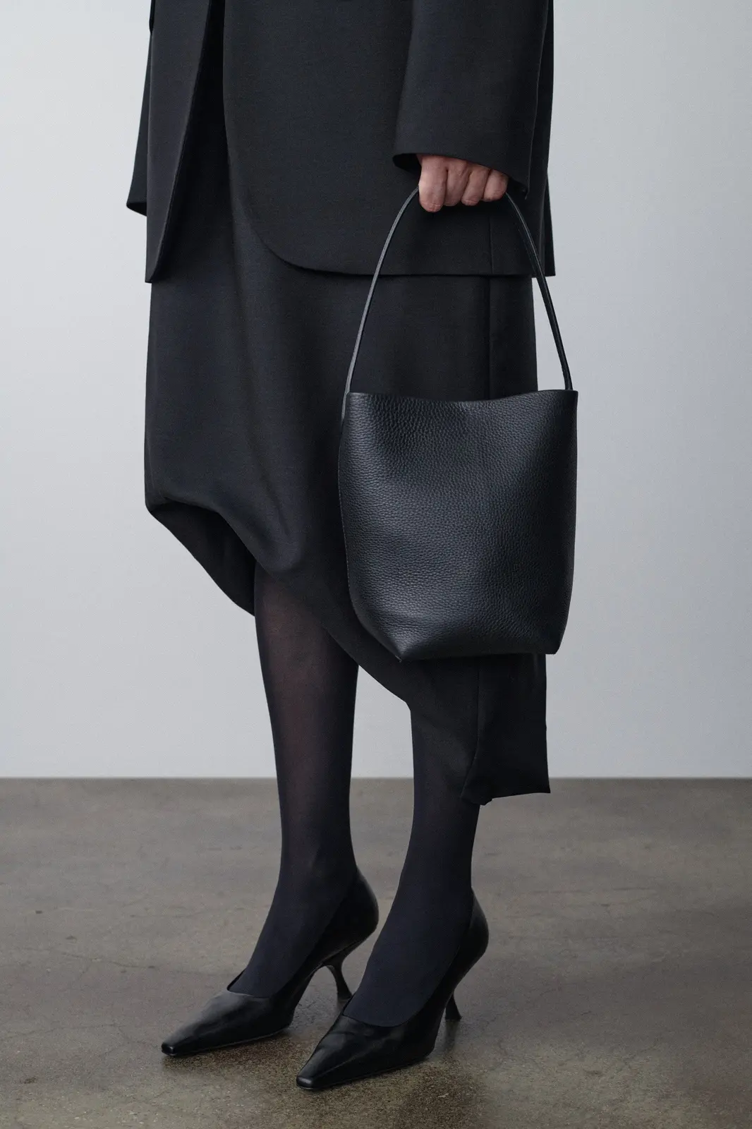 The Row Small N/S Park Tote Tote Black