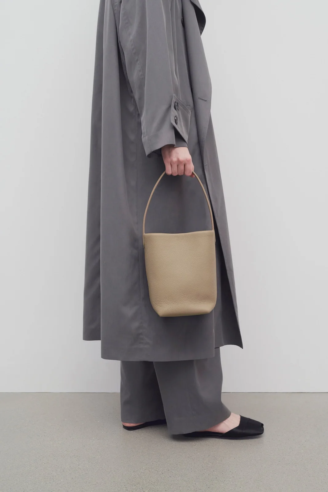 The Row Small N/S Park Tote Tote Dark Taupe